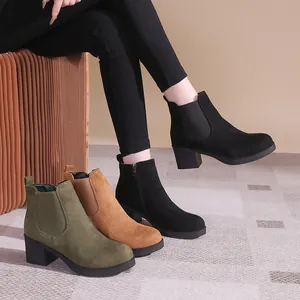 Bottines Martin en Faux Daim pour Femmes Bout Rond Talon Bloc Fermeture Éclair Latérale Chaussures Chaudes d'Hiver Couleur Unie Mode Style Britannique
