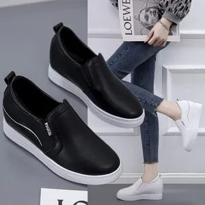 Detailansicht von Damen Keil-Slipper-Sneakern mit dicken Plateausohlen