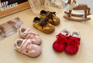 Stylish girls' German Army sneakers in three colors with cute flower details and soft soles