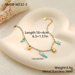 Detail des Ozean-Armbands aus Edelstahl mit Seepferdchen-Anhängern und genauen Maßen
