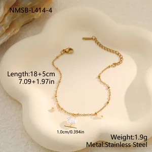 Gold-plated stainless steel bracelet with shell pendant and pearl beads dimensions