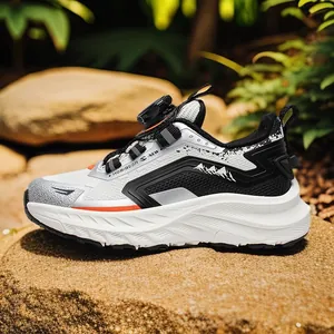 Breathable children's outdoor running shoes with convenient rotary buckle closure