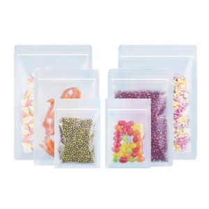 Lot de sacs alimentaires en plastique givré auto-scellants en plusieurs tailles.