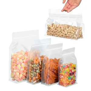 Sachets transparents avec fermeture éclair pour stockage alimentaire et snacks frais.