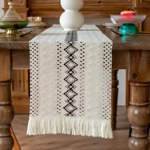 Chemin de Table Bohème Tissé en Coton Lin Motif Géométrique Avec Glands Style Ferme Décoration pour Table à Manger Maison