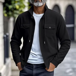 Herren Schwere Cordjacke mit Stehkragen in Schwarz für die herbstliche Freizeitmode