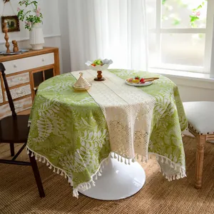 Nappe vintage française verte avec motif feuilles blanches et glands rustiques
