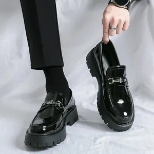 Mocassini con Zeppa da Uomo Neri in Pelle Microfibra Verniciata Scarpe per Ragazzi Uomini Piccoli Aumento Altezza Punta Larga Slip On Eleganti Casual
