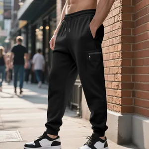 Premium schwarze schwere Cargo-Jogginghose für Herren mit Seitentasche für urbanen Lifestyle