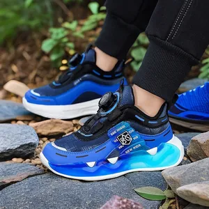 Blaue atmungsaktive Laufschuhe für Kinder mit Drehverschluss-System für Jungen und Mädchen