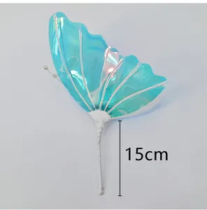 Dettaglio decorazione a farfalla olografica con specifica di misura di 15 cm gambo