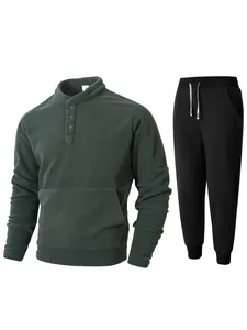 Premium heren fleece set, donkergroene pullover met opstaande kraag en zwarte joggingbroek