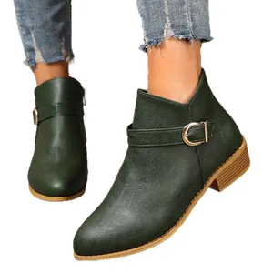 Stijlvolle donkergroene Chelsea boots voor dames met rits en een decoratieve gesp.