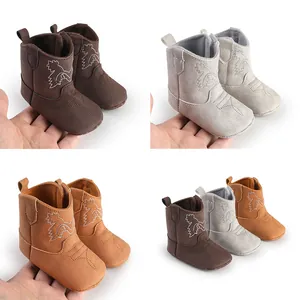 Chaussures de Marche Bébé Semelle Souple Bottines Style Cowboy de l'Ouest Brodées en Coton Respirant pour Nouveau-Né