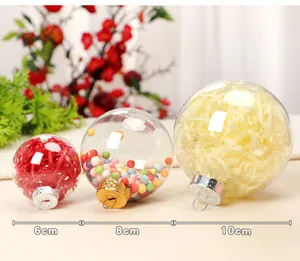 Vista detallada de bolas de Navidad de plástico transparente de 6, 8 y 10 cm con rellenos