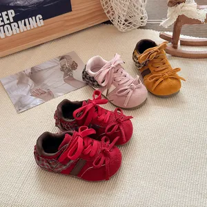 Herfst sneakers voor meisjes met strik en dikke zolen in Koreaanse trainer stijl