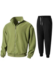 Completo tuta in pile due pezzi con giacca verde con zip e pantaloni sportivi neri