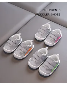 Chaussures de marche en maille pour tout-petits avec motifs d'éclairs et semelles souples