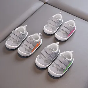Chaussures de marche respirantes en mesh pour bébés avec semelles souples antidérapantes