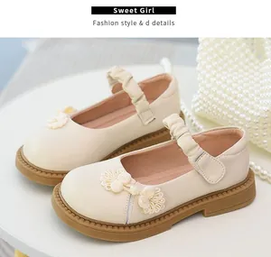Chaussures Mary Jane vintage beiges pour filles avec détail de nœud traditionnel