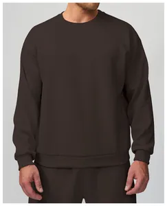 Sweat-shirt de sport marron foncé à col rond pour hommes, idéal pour les loisirs quotidiens