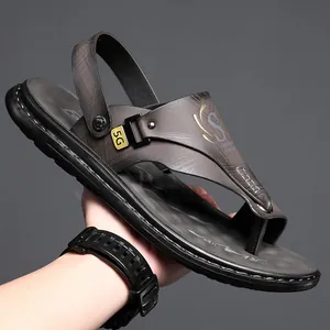Bruine heren strandsandalen met zachte latex zool en verstelbaar hielbandje