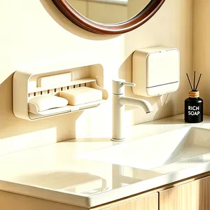 Eleganter cremefarbener Wand-Seifenhalter mit Deckel und Abfluss in modernem Badezimmer