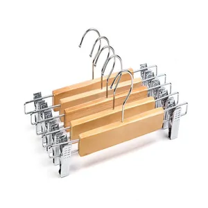 Set aus hochwertigen Holz-Hosenbügeln mit verstellbaren Metallklammern für Röcke und Hosen