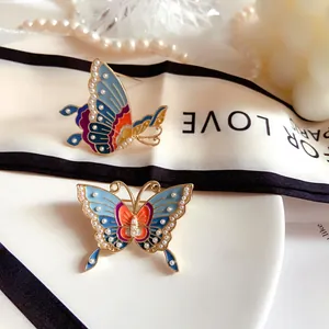 Vintage Palace Chinese Style Butterfly Brooch Enamel Oil Drip Artificial Pearl Pin Alloy Corsage Jewelry For Women Men