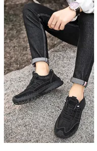 Comfortable black breathable mesh outdoor casual sports sneakers for men with soft sole