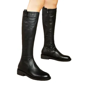Classic black leather knee-high knight boots for women with side zipper detail