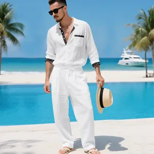 Ensemble chemise et pantalon en lin blanc classique pour hommes, style décontracté.