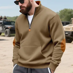 Heren kaki sweatshirt met kwartrits, contrastrerende elleboogstukken en kangoeroezak