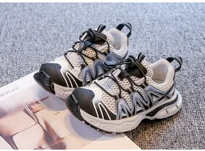 Breathable children's chunky sports sneakers with mesh upper and quick-lace system