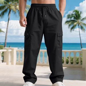 Schwarze Cargohose für Herren mit Kordelzug und praktischen, großen Seitentaschen