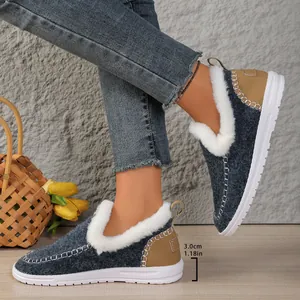 Women's cozy winter snow boots featuring white faux fur lining and 3cm flat heel