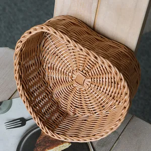 Heart-shaped woven rattan fruit basket for coffee table and snack storage