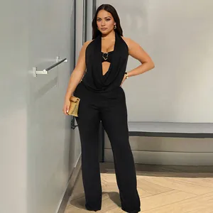Sexueller schwarzer Neckholder-Jumpsuit mit tiefem V-Ausschnitt für Damen