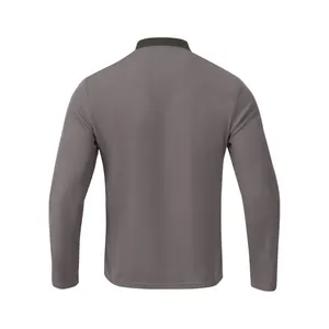 Vue arrière détaillée d'un polo à manches longues gris en maille côtelée pour hommes
