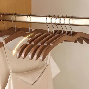 Premium Massivholz Kleiderbügel mit kurzem Hals und Kerben für den Schrank