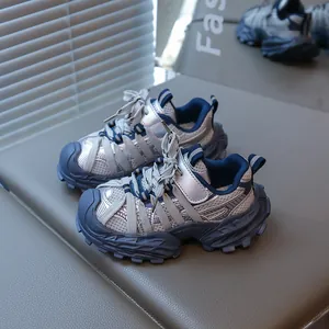 Baskets de sport épaisses et respirantes pour garçons en mesh bleu et argent pour l'automne