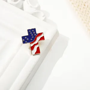 Elegant American flag cross enamel brooch pin metal badge for shirts and suits.