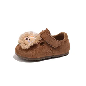 Braune Kleinkinder Mädchen Schuhe mit Löwenmotiv, weicher Anti-Rutsch-Sohle und Klettverschluss