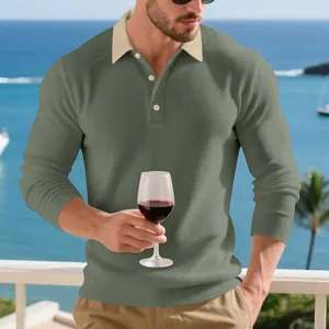 Détail polo en maille côtelée pour homme, manches longues, vert sauge, col contrasté