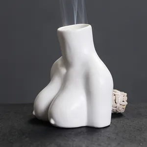 Minimalistisches weißes Keramik-Frauentorso-Räuchergefäß für Salbei und Palo Santo