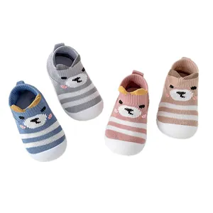Chaussures de marche bébé en maille souple avec motif ours et bout en caoutchouc antidérapant