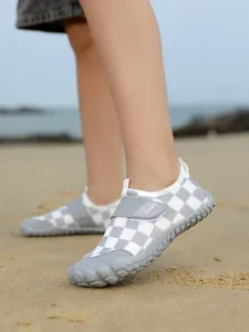 Breathable kids non-slip aqua shoes with grey checkered pattern for beach activities