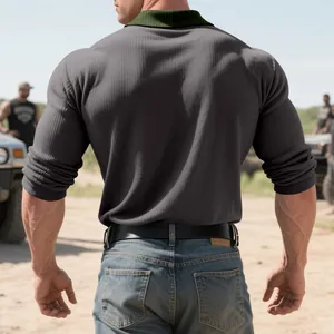 Vue arrière d'un polo à manches longues pour hommes en gris et vert de poids lourd