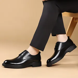 Classic black leather Derby shoes for men featuring thick slip-resistant soles and round toe design