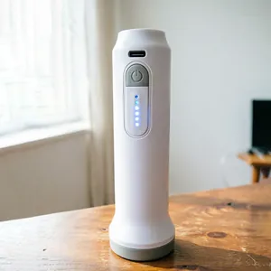Bomba de vacío eléctrica inalámbrica blanca con puerto USB-C para bolsas de carga